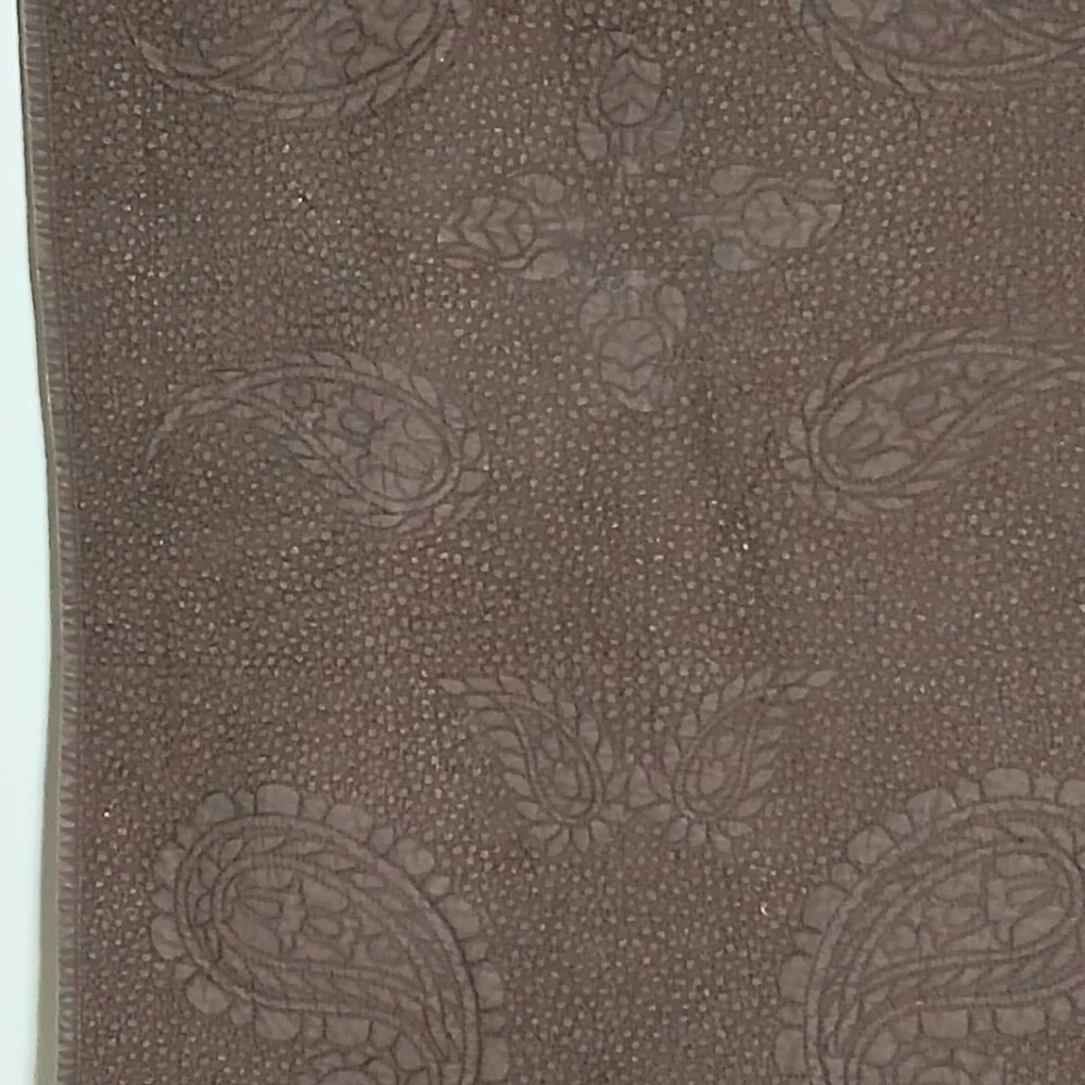 Table Runner - Fine Quality by Williams Sonoma!